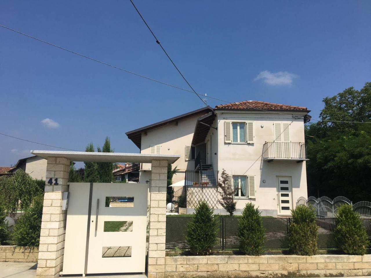 Home Holiday "Da Mamma" Άλμπα Εξωτερικό φωτογραφία